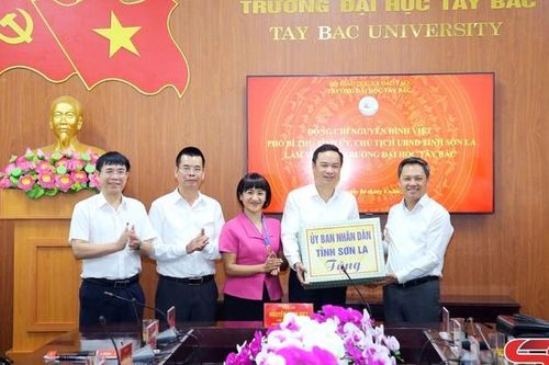 Đồng chí Chủ tịch UBND tỉnh làm việc với Trường Đại học Tây Bắc