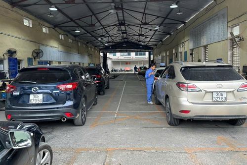 Xe có chu kỳ đăng kiểm 2 năm có thể đóng phí đường bộ từng năm?