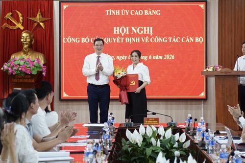 Công bố quyết định của Ban Thường vụ Tỉnh ủy về công tác cán bộ tại xã Bảo Lạc