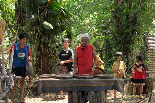 Hai thế hệ, một khát vọng giữ thanh âm đại ngàn giữa dòng chảy hiện đại