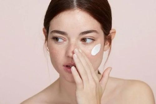 Phụ nữ sau tuổi 40 muốn trẻ lâu, đừng bỏ qua 7 thói quen này