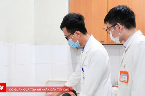 Chủ quan với quai bị, người đàn ông suýt mất cơ hội làm cha