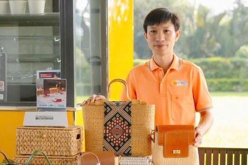 Chàng kỹ sư biến 'cây trôi nổi' ở miền Tây thành 'mỏ vàng', thu triệu USD/năm