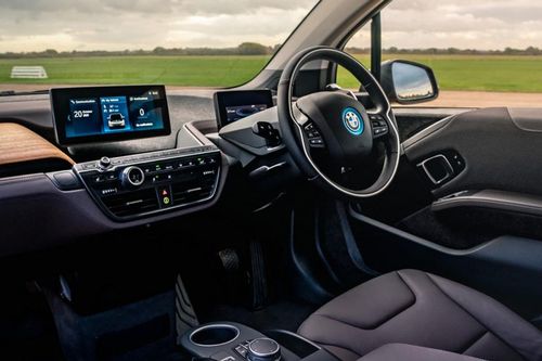 BMW i3 dừng sản xuất vào tháng 8: Chờ đợi thế hệ New Class đột phá năm 2027