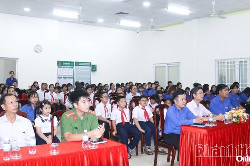 Đoàn phường Tây Nha Trang khai mạc hoạt động hè năm 2026