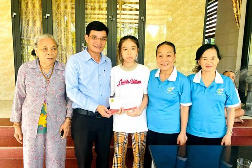 Đồng hành với Nhân dân