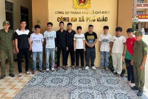 TPHCM: Khởi tố nhóm thanh niên hỗn chiến lúc 0 giờ từ mâu thuẫn đá bóng