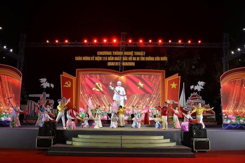 Đặc sắc chương trình nghệ thuật 'Người đi tìm hình của nước'