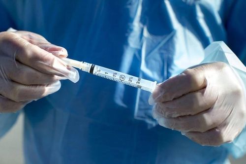 Anh thử nghiệm vaccine do AI thiết kế để chống nhiều chủng virus