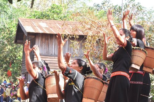 Khoán chi bảo tồn văn hóa: Trao quyền để di sản hồi sinh