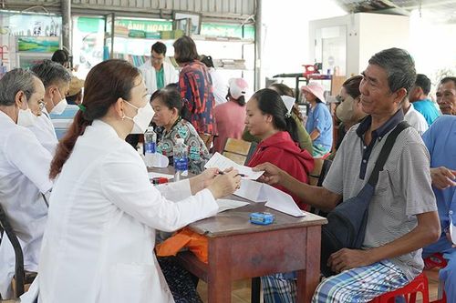 Bộ đội Biên phòng TP Hồ Chí Minh đồng hành cùng người dân xã đảo Thạnh An