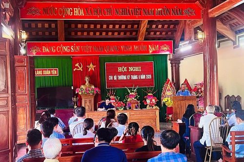 Chủ nhiệm Ủy ban Kiểm tra Tỉnh ủy Phạm Thị Thanh Thủy dự sinh hoạt Chi bộ thôn Xuân Yên