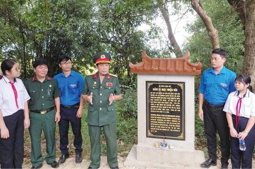 Giáo dục lịch sử từ những 'địa chỉ đỏ'