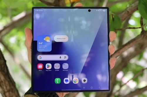 Galaxy Z Fold 8: Mỏng hơn, nhẹ hơn, gần như không viền?