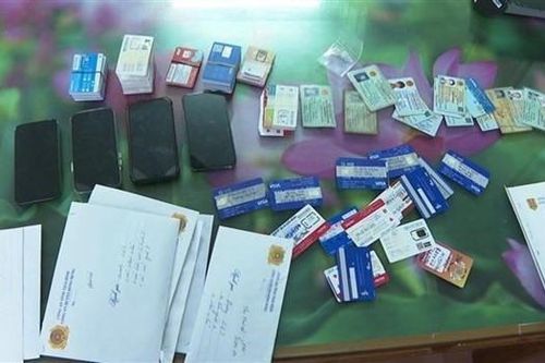 Truy tố 12 bị can trong đường dây cho thuê hơn 1.800 tài khoản ngân hàng sang Campuchia
