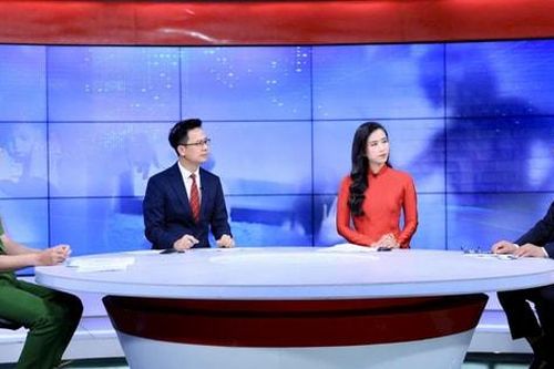 'Phía sau cánh cửa đóng kín: Đừng đợi một đứa trẻ phải kêu cứu'