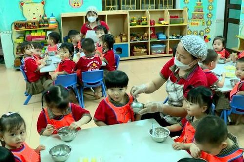 Siết chặt quản lý an toàn thực phẩm trường học: Không để thực phẩm bẩn len lỏi vào bữa ăn bán trú