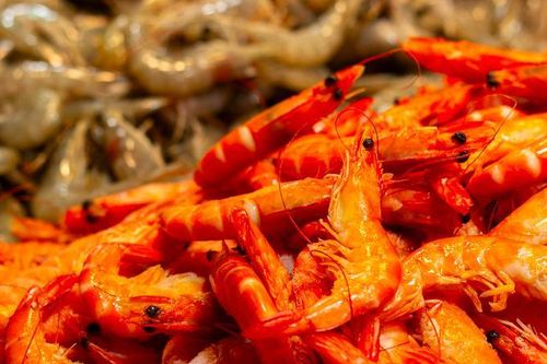 Cách rang tôm ngon, giòn rụm, không bị tanh