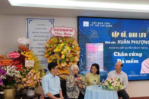 Ngọn lửa từ nhà văn U100 Xuân Phượng