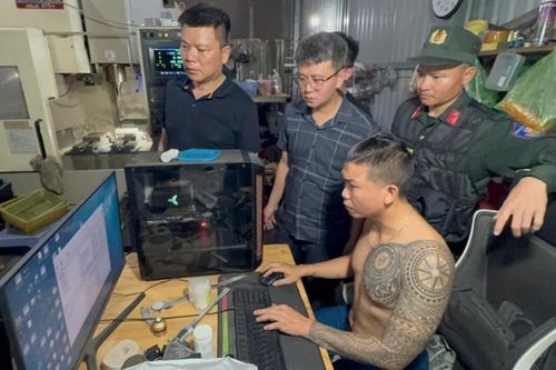 Triệt phá 'đại bản doanh' sản xuất súng PCP quy mô khủng: Bắt giữ 'ông trùm' Vũ Mạnh Quyết