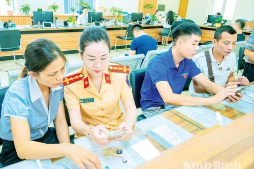 Phong trào thi đua tạo động lực xây dựng đội ngũ cán bộ trách nhiệm, tận tâm
