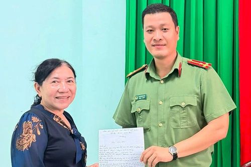 Hỗ trợ người dân nhận lại 500 triệu đồng chuyển khoản nhầm