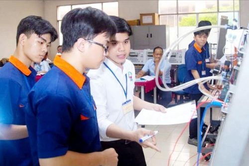 'Đi tắt, đón đầu' để thích ứng với thị trường lao động trong tương lai