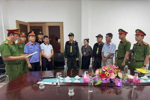 Tp. Huế: Khởi tố nhiều bị can vì 'rút ruột' tiền ngân sách