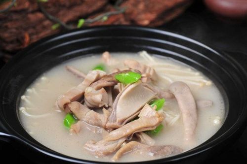 Một bộ phận của heo được ví như '10 thang thuốc bổ'