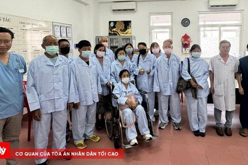 Bệnh viện C Đà Nẵng tiên phong lọc máu cho đoàn khách du lịch quốc tế