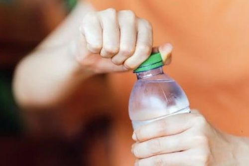 Cùng là nước lọc, vì sao mỗi thương hiệu nước đóng chai lại có hương vị riêng?