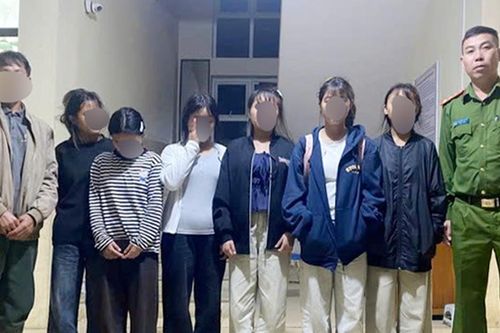 Lời khai giật mình của 6 nữ sinh bỏ nhà đi làm 'việc nhẹ lương cao'