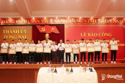 Lễ báo công Câu lạc bộ bóng đá Trường Tươi Đồng Nai vô địch Giải hạng Nhất quốc gia mùa giải 2025-2026