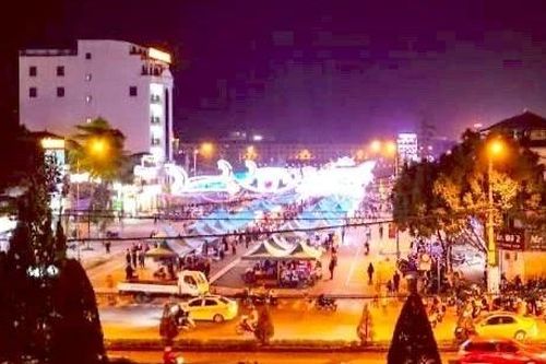 Phường Lào Cai khai trương tuyến phố đi bộ vào tối 26/6