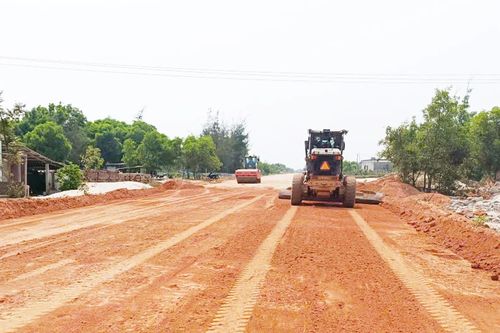 Dự án thành phần 1-Đường ven biển: Khó về đích sớm do vướng giải phóng mặt bằng