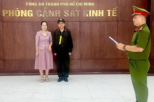 Góc nhìn văn hóa: Từ vụ án 'Vải áo dài Đất Lành' - Bảo vệ bản quyền là bảo vệ sáng tạo