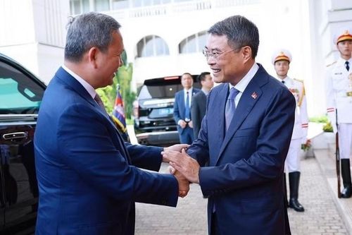 Thủ tướng Lê Minh Hưng chủ trì lễ đón chính thức Thủ tướng Campuchia