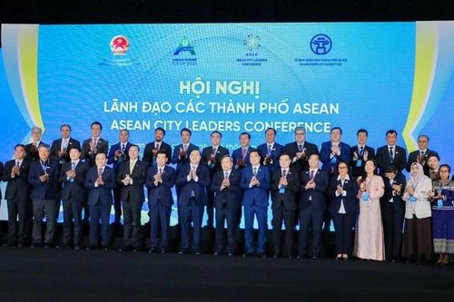 ASEAN cùng 'kề vai, sát cánh', phục vụ tốt nhất cho người dân