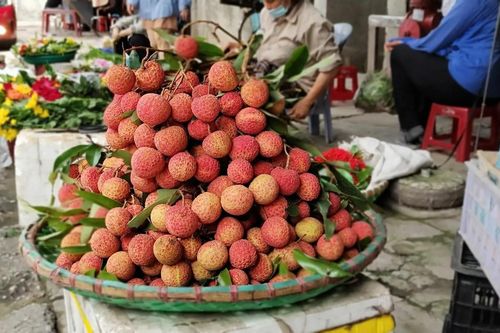 Đừng thấy vải thiều to mà vội mua: Nhìn đúng 1 điểm này là biết quả cùi dày, ngọt lịm, ít sâu đầu