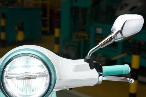 Hơn 1.000 xe Vespa và Liberty cần thay đèn chiếu sáng