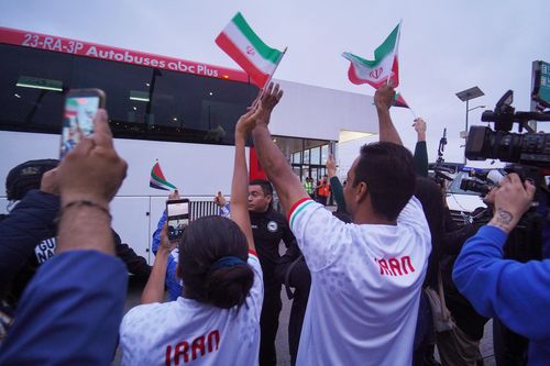 CĐV Iran bị tước vé World Cup phút chót