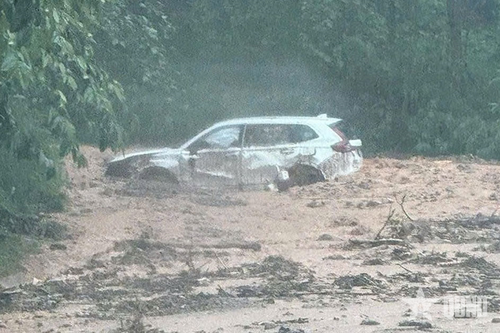 Lai Châu: Mưa lớn gây sạt lở nghiêm trọng nhiều tuyến đường