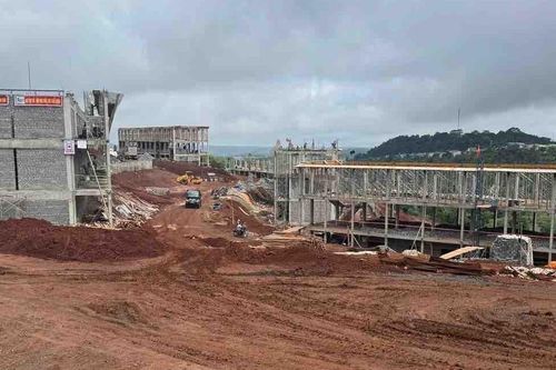 180 dân quân ở 14 xã hỗ trợ xây trường nội trú liên cấp tại Lâm Đồng