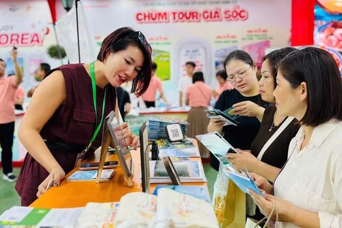 Kịch bản nào cho du lịch Việt đóng góp vào tăng trưởng kinh tế 2 con số?