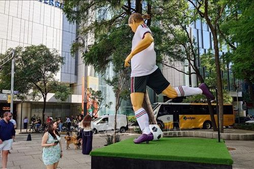 World Cup 2026: 'Quái vật nước' phủ tím Mexico City
