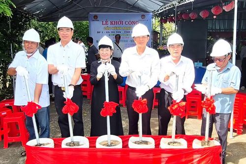 Xã Tri Tôn khởi công xây dựng cầu Kênh Ranh 15
