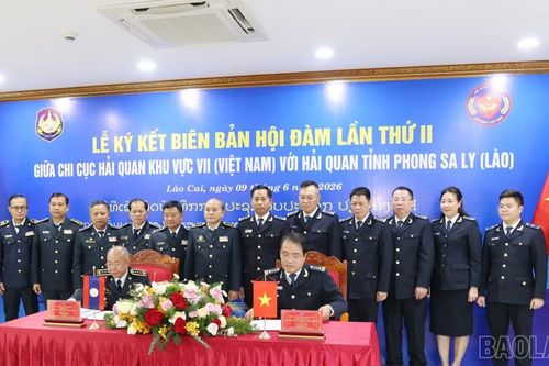 Hội đàm giữa Chi cục Hải quan Khu vực VII và Hải quan tỉnh Phong Sa Ly