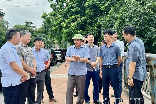 Kiểm tra tình trạng sạt lở bờ sông tại khu vực Vĩnh Phúc
