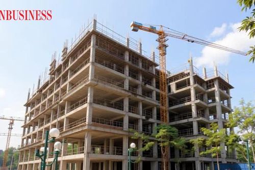 Doanh nghiệp địa ốc xoay trục, 'cây đũa thần' hay 'canh bạc'?