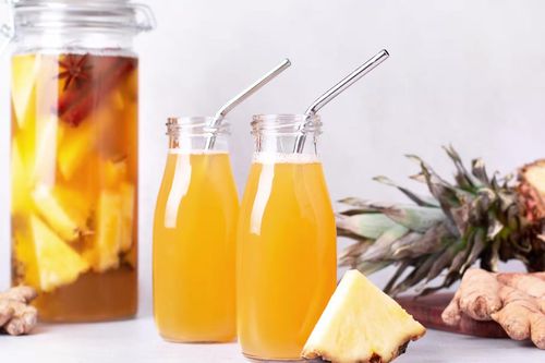 Nước ép dứa không phải ai cũng nên uống: Bác sĩ cảnh báo 5 trường hợp cần tránh xa